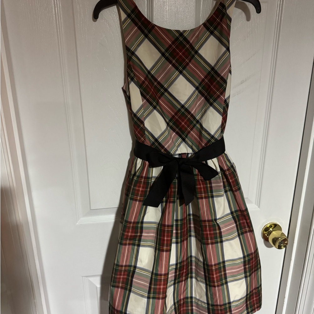 Beautiful multi color casual dress with black ribbon belt, perfect for holiday.